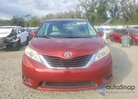 2013 Toyota Sienna Le from USA, damaged, VIN 5TDKK3DC8DS350228